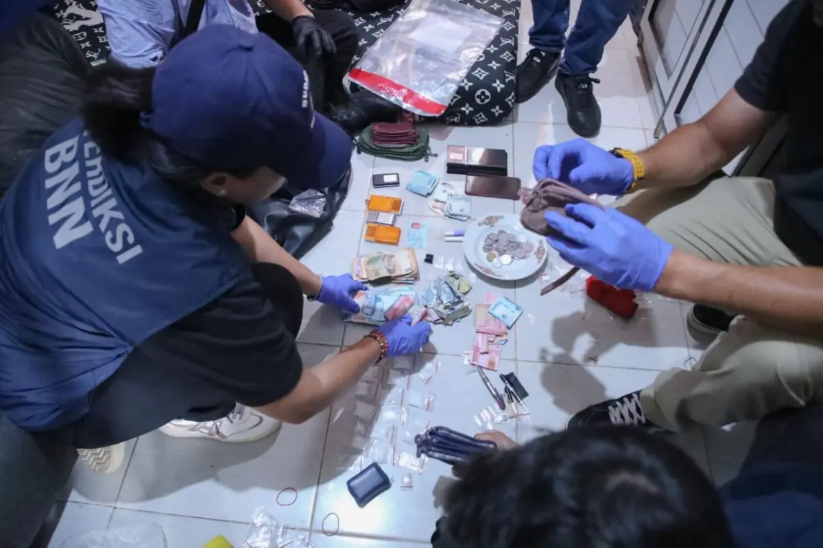 Pasca Geledah Kampung Ambon, Tiba-tiba Muncul Isu Kepala BNN Suyudi Ario Seto - Shandy Aulia